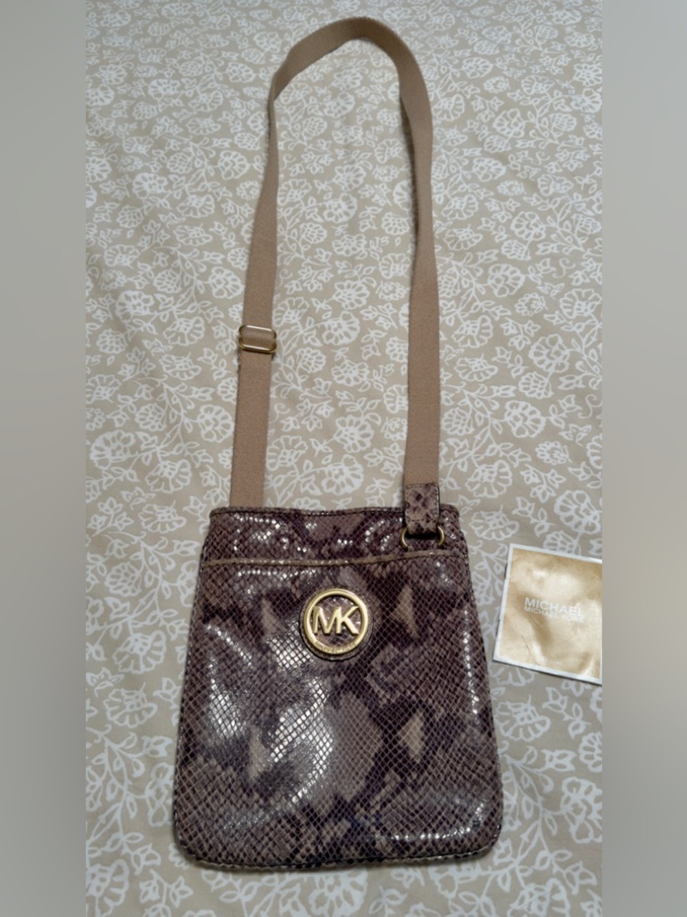 MICHAEL KORS  Fulton Logo Snake Print Crossbody Messenger Bag - Picture 10 of 11